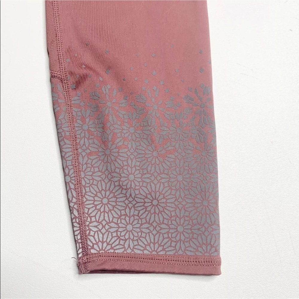 Fabletics Mid-Rise UltraCool Cropped Leggings S - Picture 2 of 11